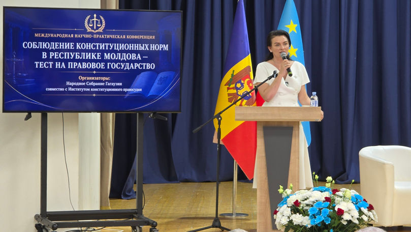 Conferință la Comrat despre statutul Găgăuziei. Furtună cere aplicarea Constituției