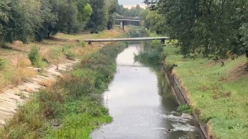 Râul Bâc, cu apă tulbure în unele zone: Ce spun reprezentanții Apă-Canal Chișinău
