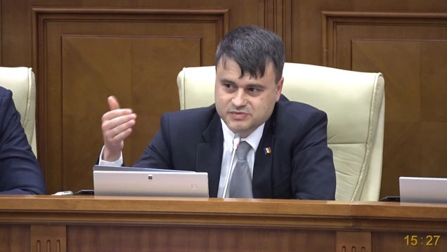 Berlinschii îi cere lui Tofan concurs public pentru desemnarea membrului CEC