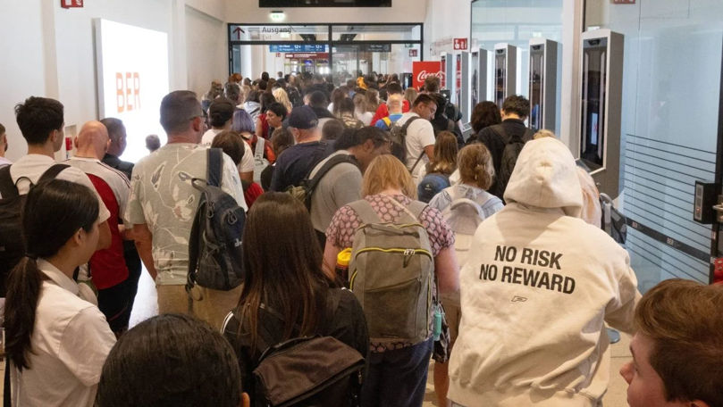 Noul sistem de control la frontierele UE provoacă blocaje în aeroporturi