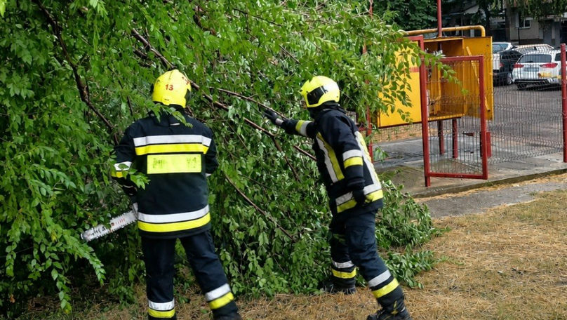 Rafalele au provocat pagube în mai multe localități: Intervenția angajaților IGSU