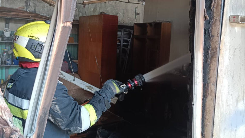 Incendiu într-un atelier din Chișinău: Un muncitor a ajuns la spital