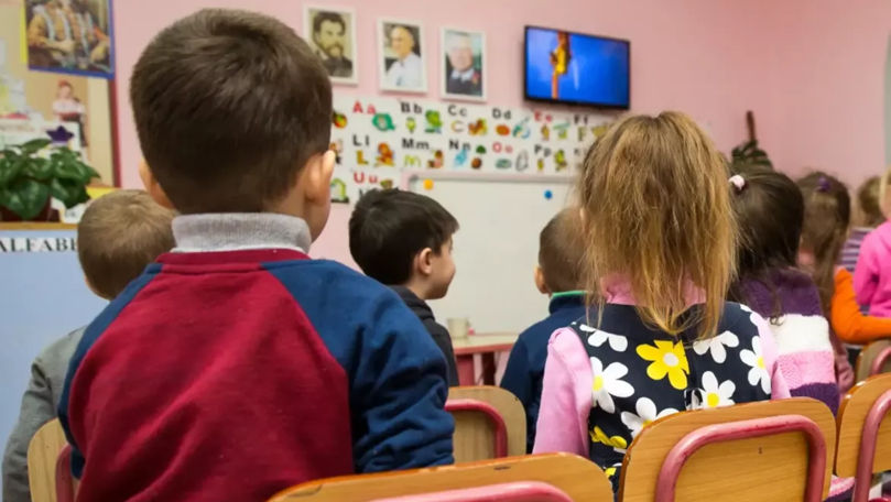 Persoanele care vor să lucreze cu copiii ar putea fi testate psihologic