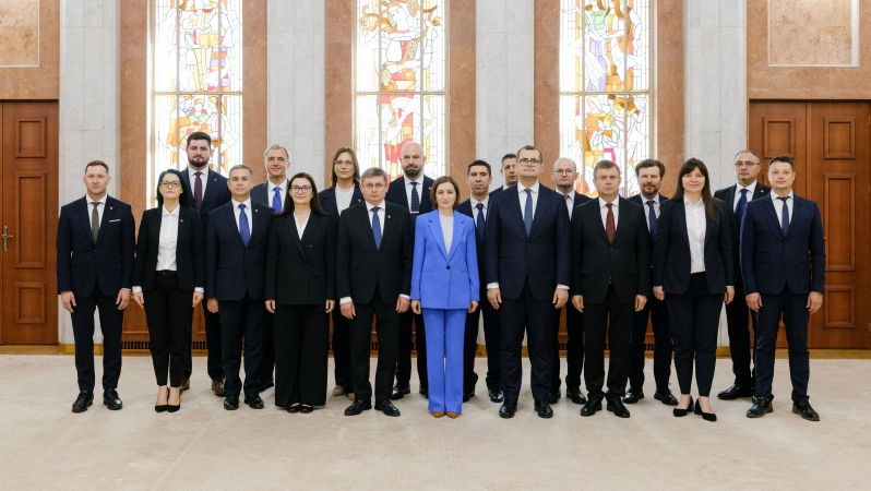 Ucraina, România și UE transmit mesaje de susținere noului Guvern de la Chișinău