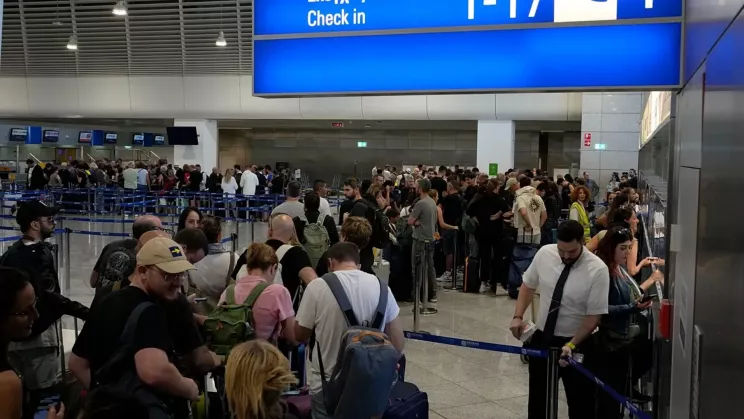 Aeroportul Chișinău, tot mai aglomerat: Recomandările autorităților pentru călători