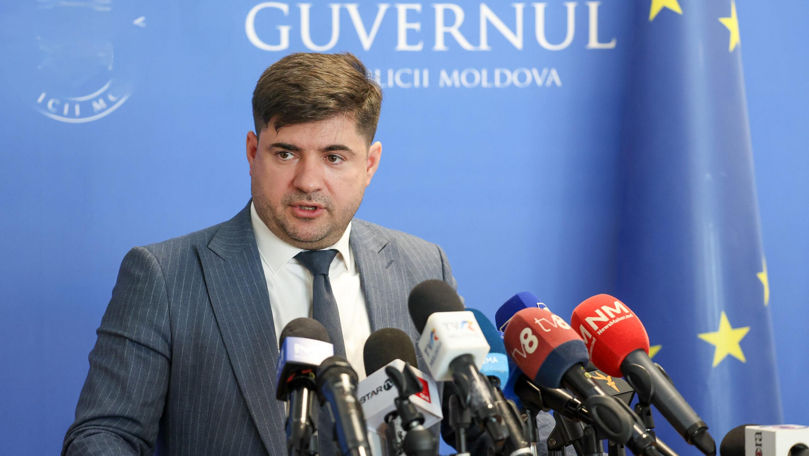 Guvernul a aprobat demisia lui Roman Cojuhari, șeful APP. Cine îi preia atribuțiile