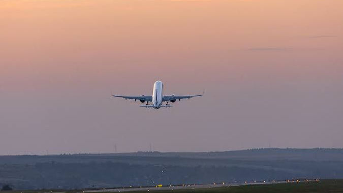 1.900 de avioane Boeing din lume, sub inspecție pentru posibile fisuri la fuselaj