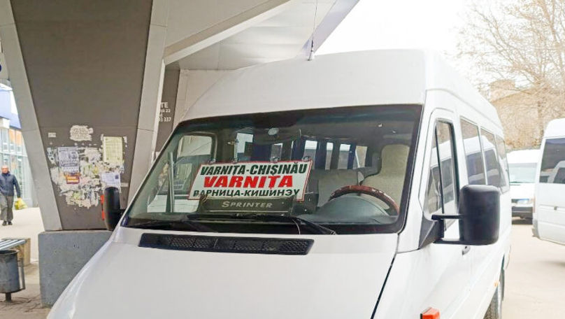 Transportul rutier interraional de persoane s-a scumpit cu trei bani pe kilometru