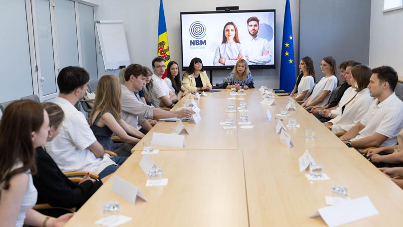 Peste 20 de studenți din diaspora academică au efectuat stagii de practică în cadrul BNM