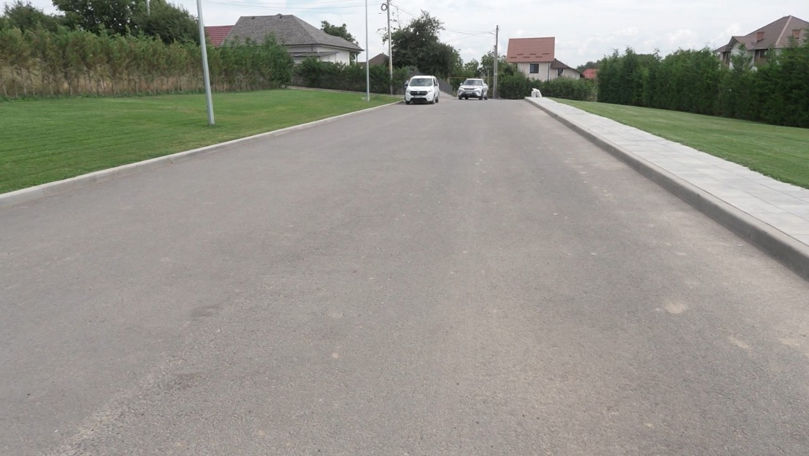 Deșeurile din plastic ar putea fi folosite la construcția drumurilor din Moldova