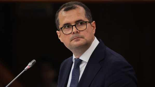 „Am fost bucătar, operator și hamal”: Tofan își amintește despre munca din Olanda