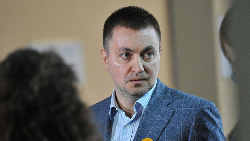 Platon îl acuză pe Tofan de „escrocherii cu Plahotniuc” și deposedări de acțiuni
